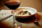 Øjeblikkelig. CBS’ forbrugerforsker anbefaler restauranterne at give gæsterne mulighed for at komme med kritik, mens gæsterne endnu er i hus. 