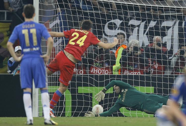 Matchvinder. Raul Rusescus scoring på straffespark var den aftenens eneste i Bukarest. 