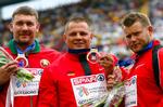 afsløret. Ved EM i 2006 vandt Joachim B. Olsen (til højre) bronze efter tyskeren Ralf Bartels (i midten) og den ny dopingafslørede hviderusser Andrei Mikhnevich (til venstre). 