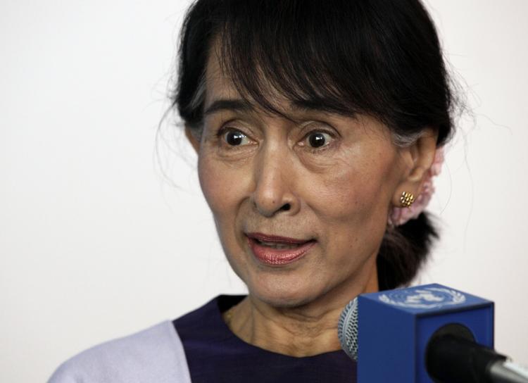 Besøg. Aung San Suu Kyi, der blev valgt ind i Myanmars parlament i april. 