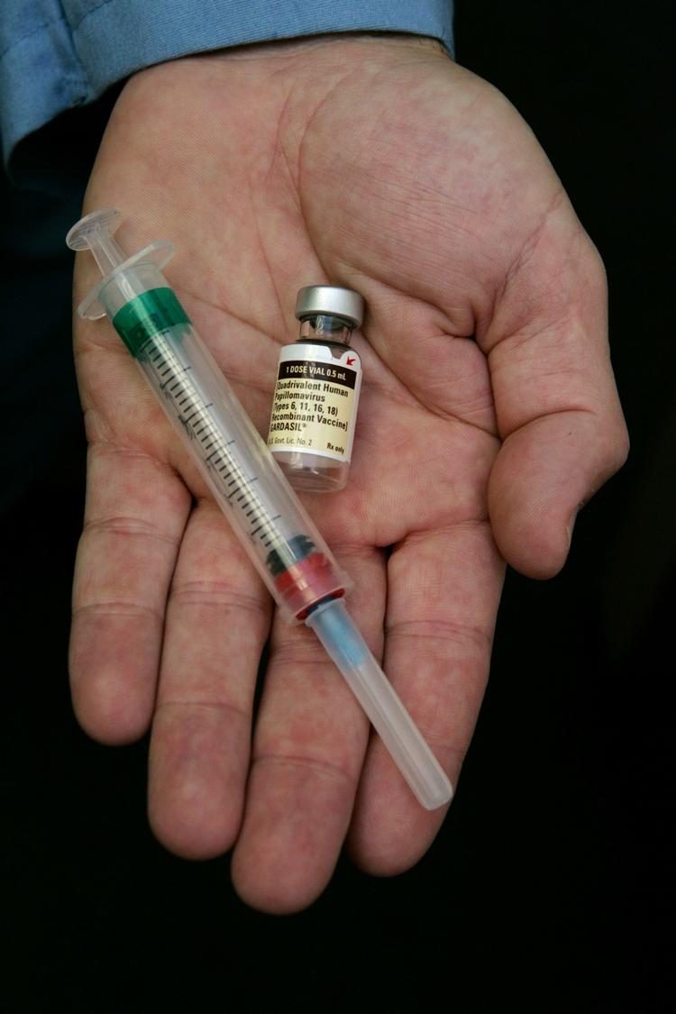 Dobbeltrolle. Flere læger, der har opfordret til gratis HPV-vaccination af drenge, har arbejdet for producenterne af vaccinen. 