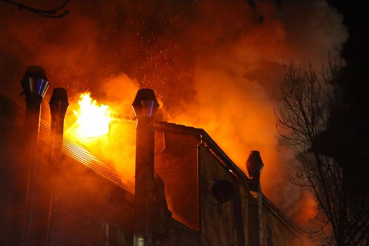 Tragedie. Til trods for, at hundredvis af brand- og redningsfolk blev sat ind mod branden, stod otte liv ikke til at redde. 