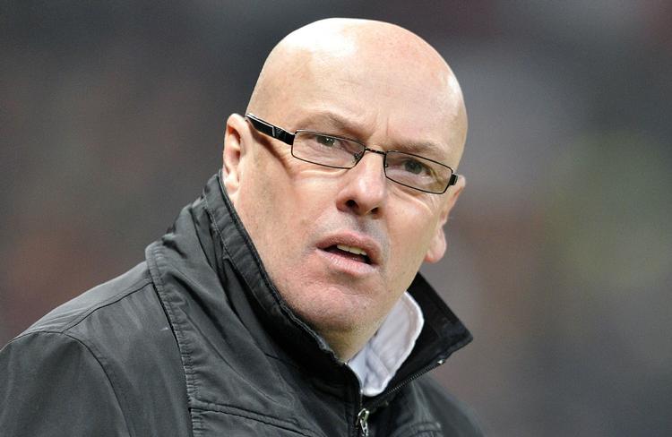 Fyret. Efter at have ført Reading op i Premier League blev Brian McDermott i dag fyret, da klubben er i fare for at ryge retur. 