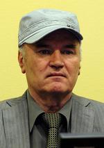 krigsforbryder. I 2010 bad Mladic' familie om, at han blev erklæret død, så hans kone kunne få pension 