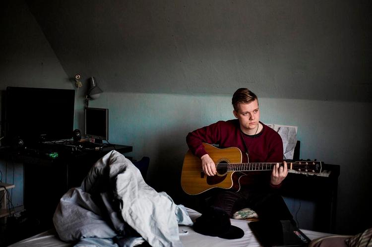 forståelse. Frederik Krath Nielsens første skoleår blev tilbragt i vrede og desperation - og ofte alene. Han efterlyser større åbenhed om psykiske lidelser som sin egen adhd og langt større forståelse fra skolerne. 