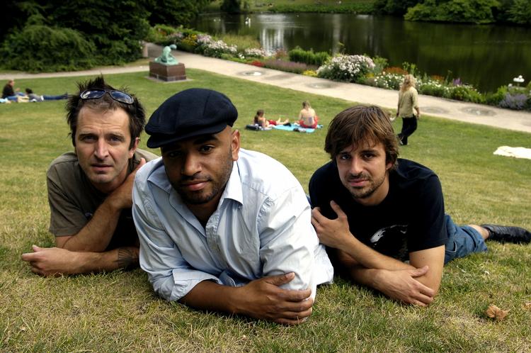 debuterende Conrad Fields er tillige stifter af Copenhagen ShortFilm Festival i Ørstedsparken. Her ses han dengang imellem sine to medstiftere. 