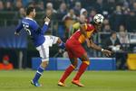 Videre. Didier Drogba (t.h.) vandt CL i sidste sæson med Chelsea. I år er han outsider med Galatasaray. 