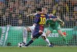 1-0. Messi lynede to gange med venstrebenet mod Milan. 
