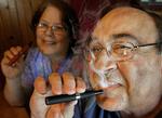 Advarsel. Kræftens Bekæmpelse mener, at der er betydelig usikkerhed om de helbredsmæssige konsekvenser af brugen af e-cigaretterne. 