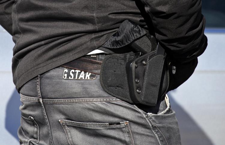 Razzia. Politiet ransagede i går 42 adresser i København og Nordsjælland og anholdt i alt 15 personer. 