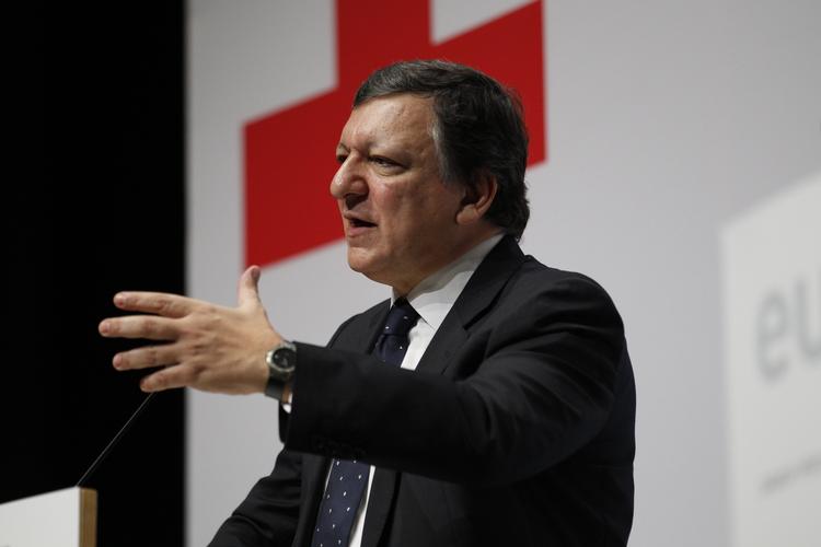 Balancegang. Formanden for EU-kommissionen, José Manuel Barroso, vil skabe en »ny balance mellem disciplin og solidaritet«. 