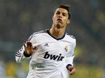 Målsluger. Christiano Ronaldo har ikke helt opgivet at indhente Barcelonas store forspring i La Primera Division. 