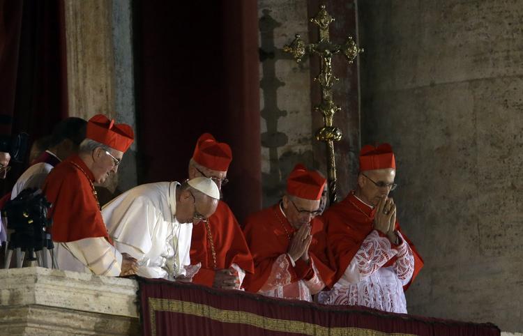 Pave. Indtil i dag var Jorge Mario Bergoglio  kardinal og ærkebiskop af Buenos Aires. Nu er han pave Frans I. 