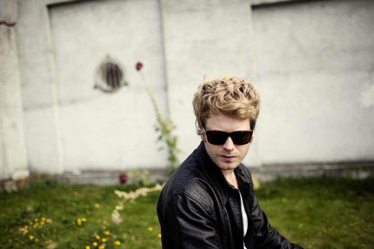 Aktuel. Christian Hjelm har haft stor succes med albummet 'Før vi blev lette'. Nu kan han opleves på Spot. 