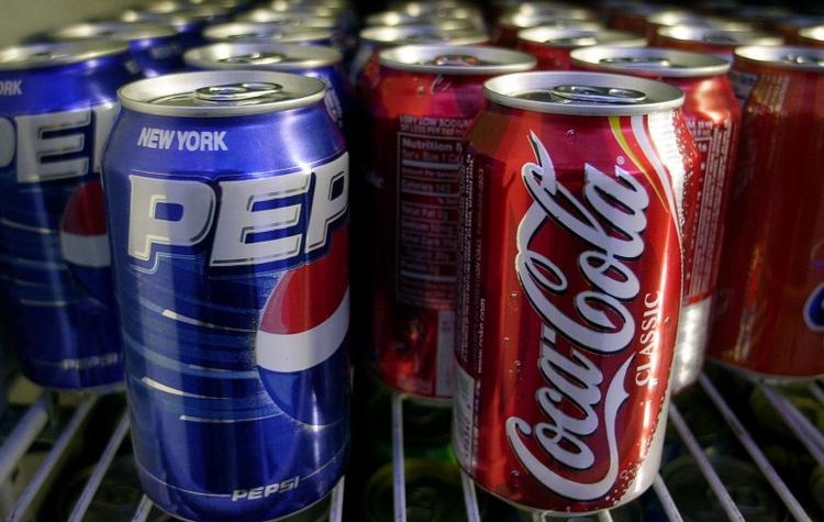 Karamelkemikalie. Coca-Cola ændrer sammensætningen af det stof, som giver cola sin gyldne farve. 