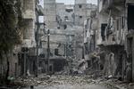 Våbentransport. Iran bruger civile fly og lastbiler til at transportere våben og militærfolk ind i Syrien, siger vestlige diplomater. 
