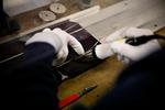 Ajour.  Dygtige ingeniører er en forudsætning for, at industrien kan levere varen. Så selv om krisen kostede mange ingeniører deres efteruddannelse, har de i dag fundet vejen tilbage  til skolebænken. 