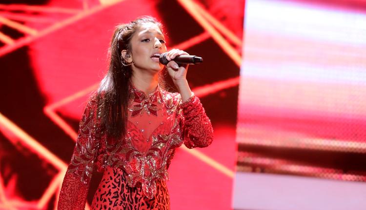xfactor. Thomas Blachman har talt 'sin' deltager Karoline op til at være både progressiv og hip - og sagde under fredagens live-udsendelse, at det hippe Distortion ville have hende til at optræde under årets festival. 