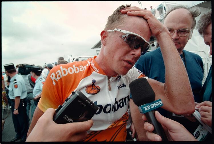 Cykling. Rolf Sørensen har kørt et hav af cykelløb. Her er han fotograferet under Tour de France i 1997. 