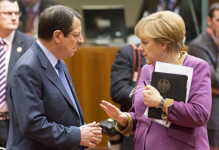 Forhandlinger.  Cyperns præsident Nicos Anastasiades har de seneste dage forhandlet med EU's ledere om en økonomisk hjælpepakke. 