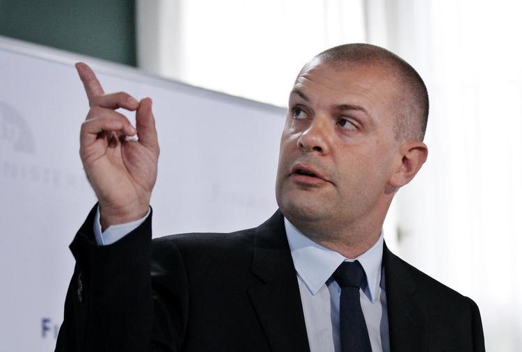 REGNEDRENG. Bjarne Corydons (S) folk i Finansministeriet er for én gangs skyld afveget for sin normale regnemetode. 