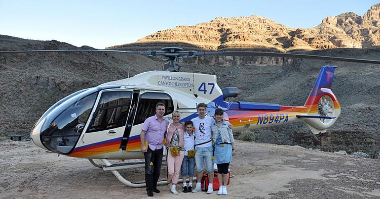 Øv. En flyforsinkelse kostede næsten en hel feriedag for familien Gram på turen til Las Vegas. 