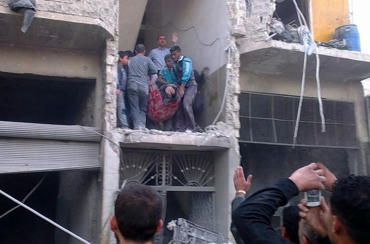 TRAGEDIE. Et bombeangreb i den syriske by Aleppo har kostet mindst 25 mennesker livet. 