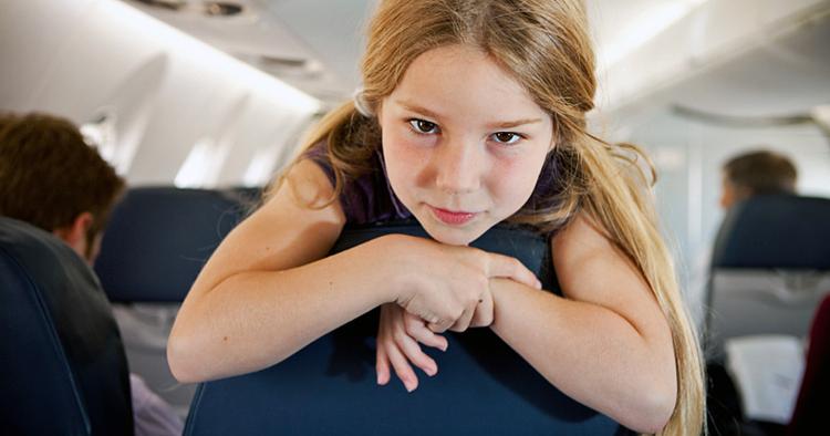 BEKYMRING. Mange forældre kvier sig ved at flyve med børn, for hvad nu hvis, de ikke vil sidde stille? Bliver bange? Skriger så højt, at medpassagerer klager? (Arkivfoto) 
