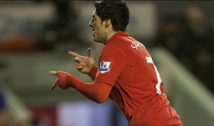 Sag. Det internationale fodboldforbund (Fifa) har valgt at åbne en sag mod den kontroversielle forward Luis Suarez. 