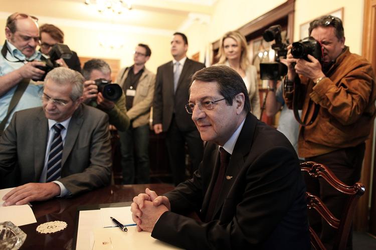 ANSVARLIG. Cyperns minispræsident Nicos Anastasiades må nu komme med et nyt forslag til rammerne for en redningspakke. 