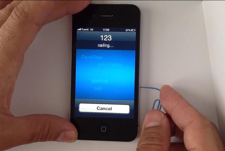 OPLÅST. Mobiltyve kan hacke sig vej gennem din låseskærm, både på iPhones og Samsung-telefoner. Men der findes løsninger. (Foto: videosdebarraqito/YouTube) 