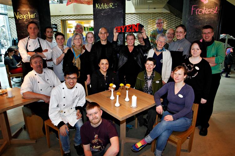 Vinderhold. Med sin kombination af progressiv arkitektur, moderne kultur- formidling og hjemlig hygge lokker Biblioteket Rentemestervej hver dag  Nordvests beboere på biblioteket. 