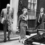 LEDER. Margaret Thatcher er her fotograferet foran Downing Street 14. april 1982. 