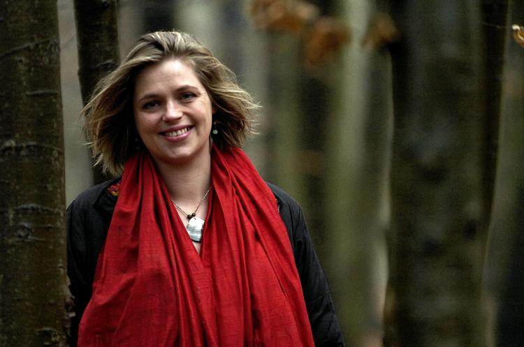 TELEFONOPKALD. Katrine Winkel Holm afviser, at hun ville presse tv-værten Martin Krasnik til at makke ret, efter han havde lavet et særdeles kritisk interview med formanden for Trykkefrihedsselskabet, Lars Hedegaard. 