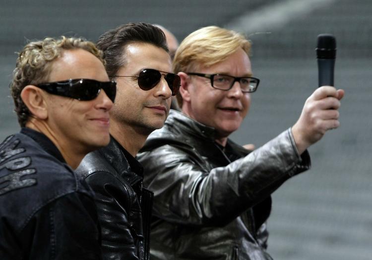 rock. Bandmedlemmerne fra Depeche Mode: Martin Gore, David Gahan og Andrew Fletcher. (billede fra 2008) 