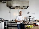passioneret. Henrik Boserup elsker at lave mad - også i sit private køkken. 