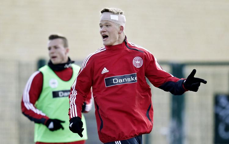 Angriber. Andreas Cornelius under landsholdstræningen på KB's baner før kampen i Parken mod Bulgarien på tirsdag. 