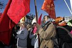 Fanekamp. Forhandlingerne mellem KL og Danmarks Lærerforening foregår i Forligsinstitutionen med KL formand Michael Ziegler og Lærernes formand Anders Bondo i spidsen. I dag bliver de røde faner luftet over hele landet. 