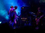 kemi. Selvom forsanger Brett Anderson og guitarist Richard Oakes har spillet sammen siden 1994, virker det som om, at de først nu for alvor har fundet kemien. 