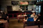 Kontrovers. Restauranten 'Haven' ligger ud mod gaden i cafeteriet til hallen, som styres af en gruppe tidligere Carlsberg-ansatte. 