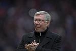 hofteoperation. Manchester Uniteds manager, sir Alex Ferguson, har allerede sikret sig mesterskabet før de afsluttende kampe i Premier League. 
