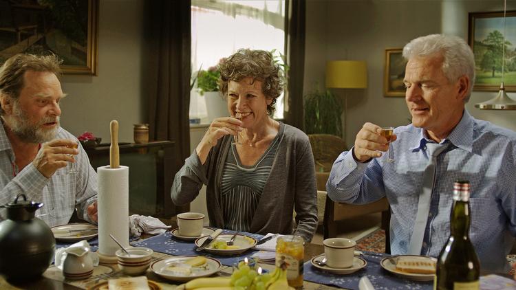 Skål. Birthe Neumann er god som altid, og scenen med Anders Matthesen er sjov. Ellers er der ikke meget af at komme efter i 'Det grå guld'. 