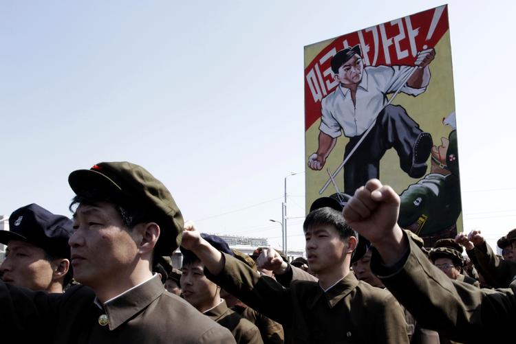 Tusindvis af nordkoreanere har været på gaden for at protestere mod USA. Ifølge ekspert Peter Kim Laustsen er demonstrationen sandsynligvis, som i enhver anden diktaturstat, orkestreret af regiment, men der er også folk, der mener, at de nordkoreanske ledere er 'de bedste i verden'. 