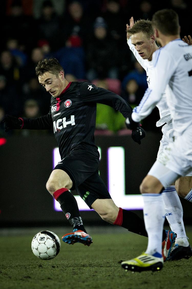 Mål. FCMs Petter Andersson scorer . 