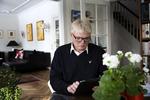Stones-mand. Ren skattenørd kan ingen beskylde Peter Loft for at være. Den tidligere departementschef i Skatteministeriet er mindst lige så meget til  britisk 60'er-rock som til lovsamlinger og bøger. Han har ikke noget hadsk forhold til The Beatles, men foretrækker så  afgjort The Rolling Stones. »De to bands udelukker lidt hinanden«, forklarer Peter Loft. 