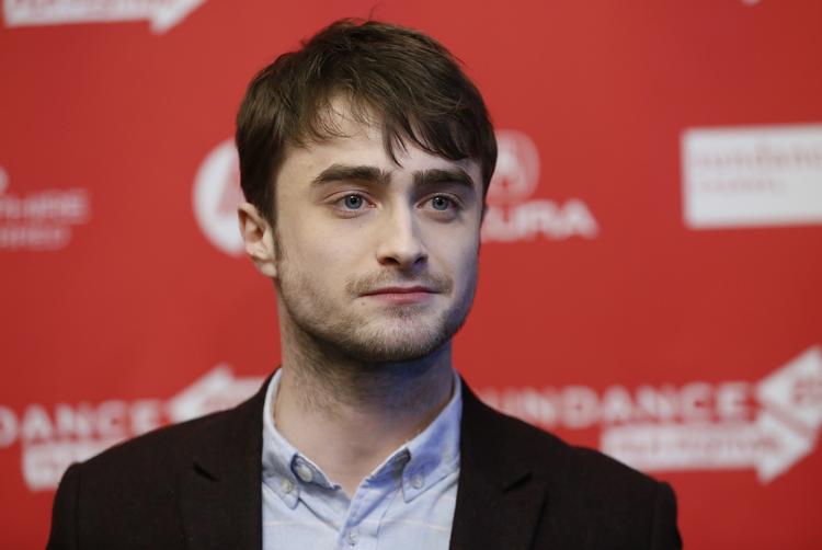 USYNLIG. I fremtiden bliver det måske muligt at gøre den 'rigtige' Harry Potter, skuespilleren Daniel Radcliffe, usynlig, efter forskere er lykkedes med at fremstille noget, der minder om en usynlighedskappe. 