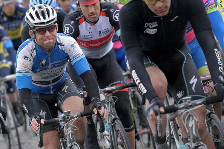 Distanceret. Mark Cavendish (t.v.) kunne ikke følge gårsdagens sejr op med endnu en gevinst. 