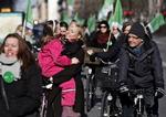 Markerng. Det er ikke kun på gader og stræder, lærerne markerer sig. Også på nettet fylder de meget. 