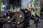 LÆRERSTUDERENDE. De lærerstuderende støtter lærerne i konflikten med kommunerne. Medlemstallet i de lærerstuderendes hovedorganisation er derfor steget den seneste måned. På billedet ses lockoutede lærere som demonstrerer mod lockouten på Frederiksberg. 