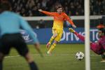 MÅL. Inden han udgik med en skade, havde Lionel Messi scoret til 1-0 mod Paris SG med sin 8. scoring i den igangværende Champions League, sin 57. scoring i alt i denne sæson og sit 310. mål i alt for FC Barcelona. 
